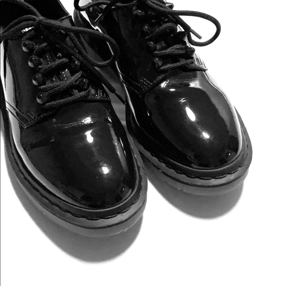 Women’s Oxford Doc Martens Patent Leather